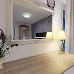 17 Ljubav Place * ספליט
