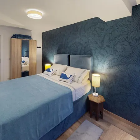 17 Ljubav Place *