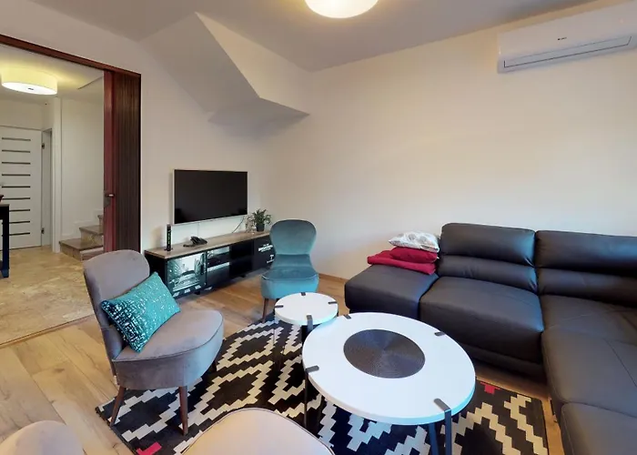 17 Ljubav Place *