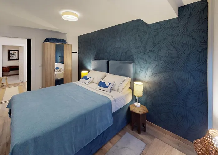 17 Ljubav Place *