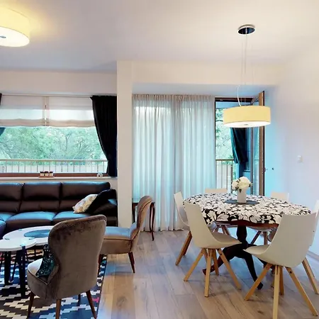 17 Ljubav Place * Split