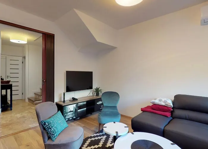 17 Ljubav Place Split