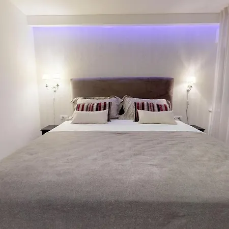 17 Ljubav Place Lägenhet